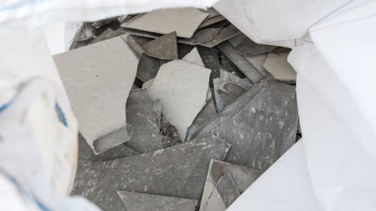 Smaltimento Serbatoi Eternit: Come gestire in modo corretto il processo